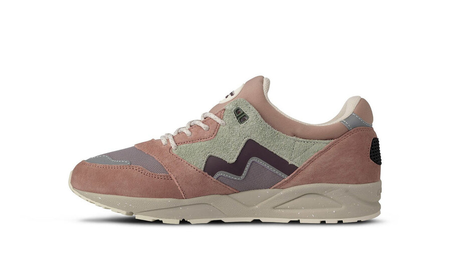 karhu aria 95 - warm taupe fig sneakers vintage