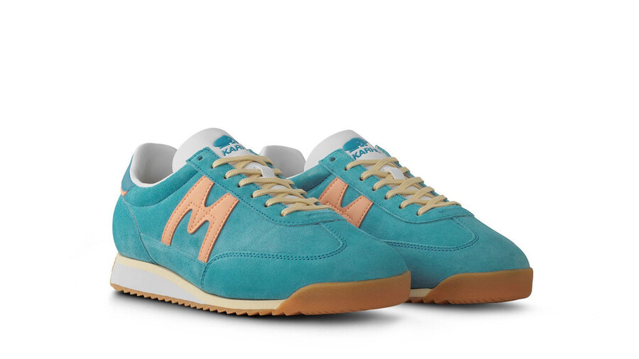 karhu mestari delphinium blu peach fuzz classic sneakers