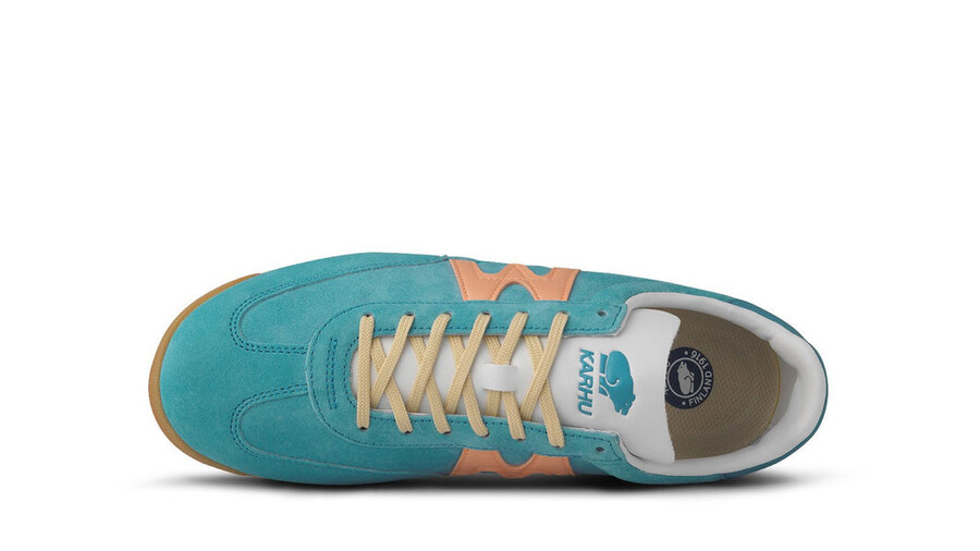 karhu mestari delphinium blu peach fuzz classic sneakers